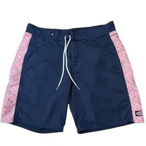 Vineyard Vines Men's Navy and Pink Swim Trunks Shorts Size 32